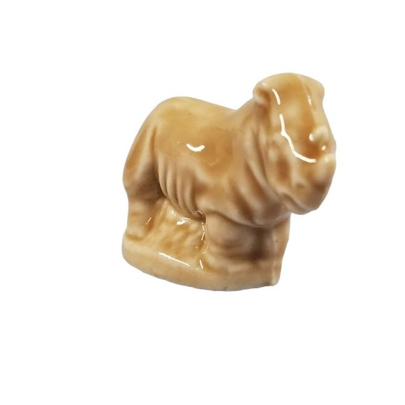 Wade Whimsies Brown Rhino Miniature Ceramic Figure Animal Figurine Red Rose Tea - Picture 2 of 7